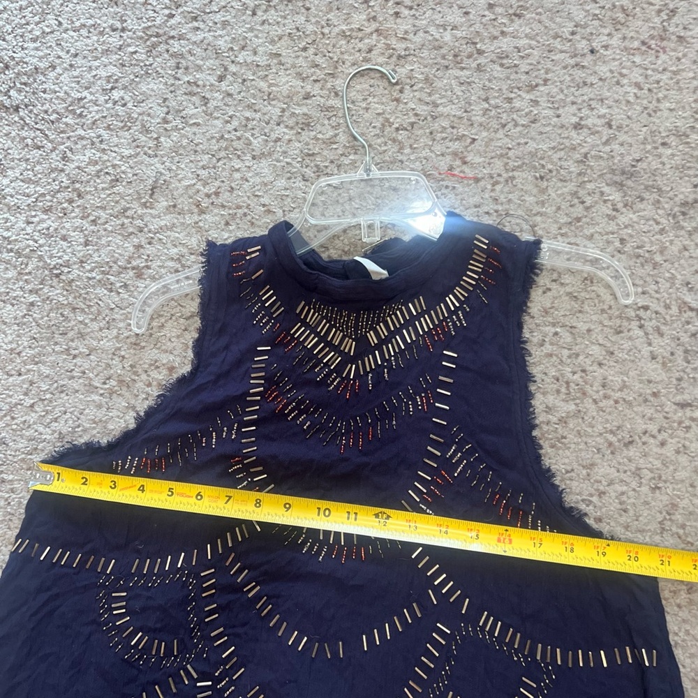 Free People Navy Laser-Cut Sleeveless Tank top open back
Medium boho beach chic - Picture 14 of 15